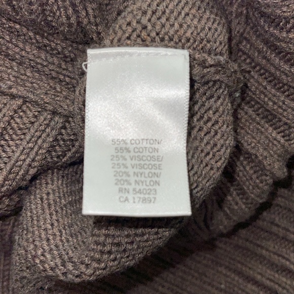 Banana Republic Sweater - Picture 5 of 5
